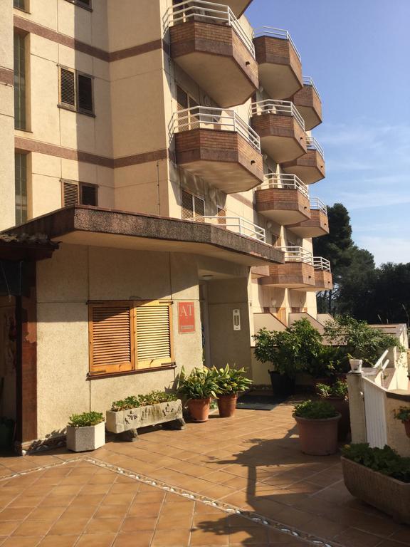 Apartamentos Eva Costa Brava Eksteriør billede