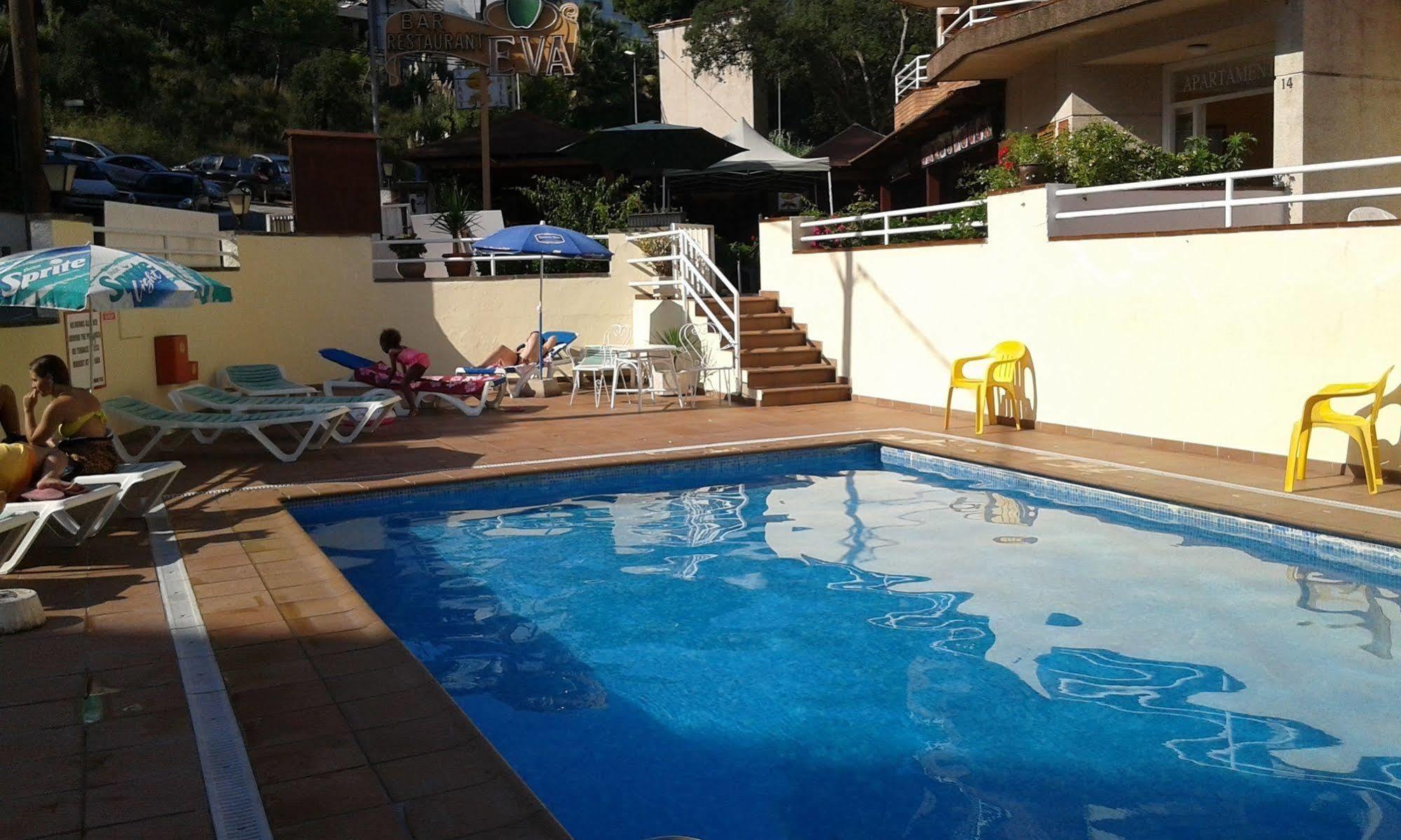 Apartamentos Eva Costa Brava Eksteriør billede